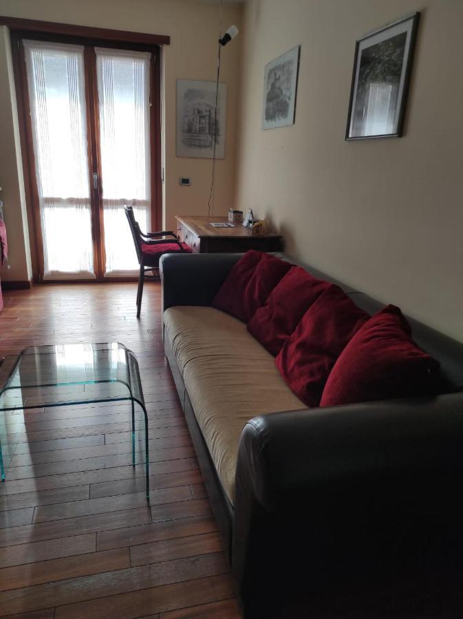 A Casa Di Nina Appartement Aosta Buitenkant foto